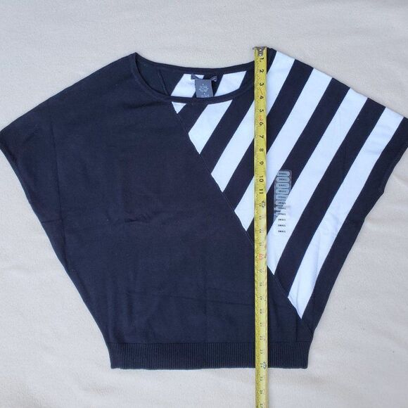 Chelsea & Theodore black/white batwing sweater - Picture 4 of 8